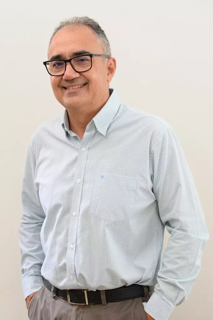 Dr. Fabrício Bernardelli